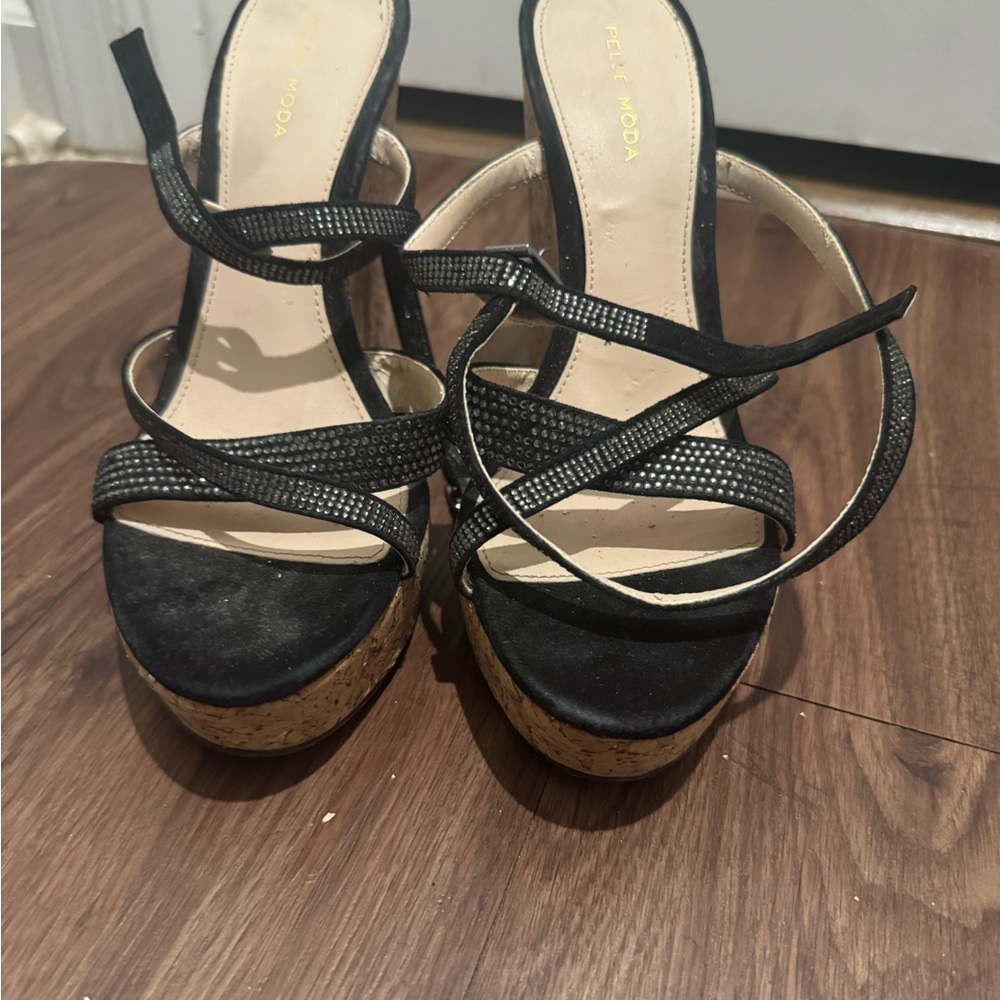 Pelle Moda Black sparkling cork Platform Sandals size 9.5